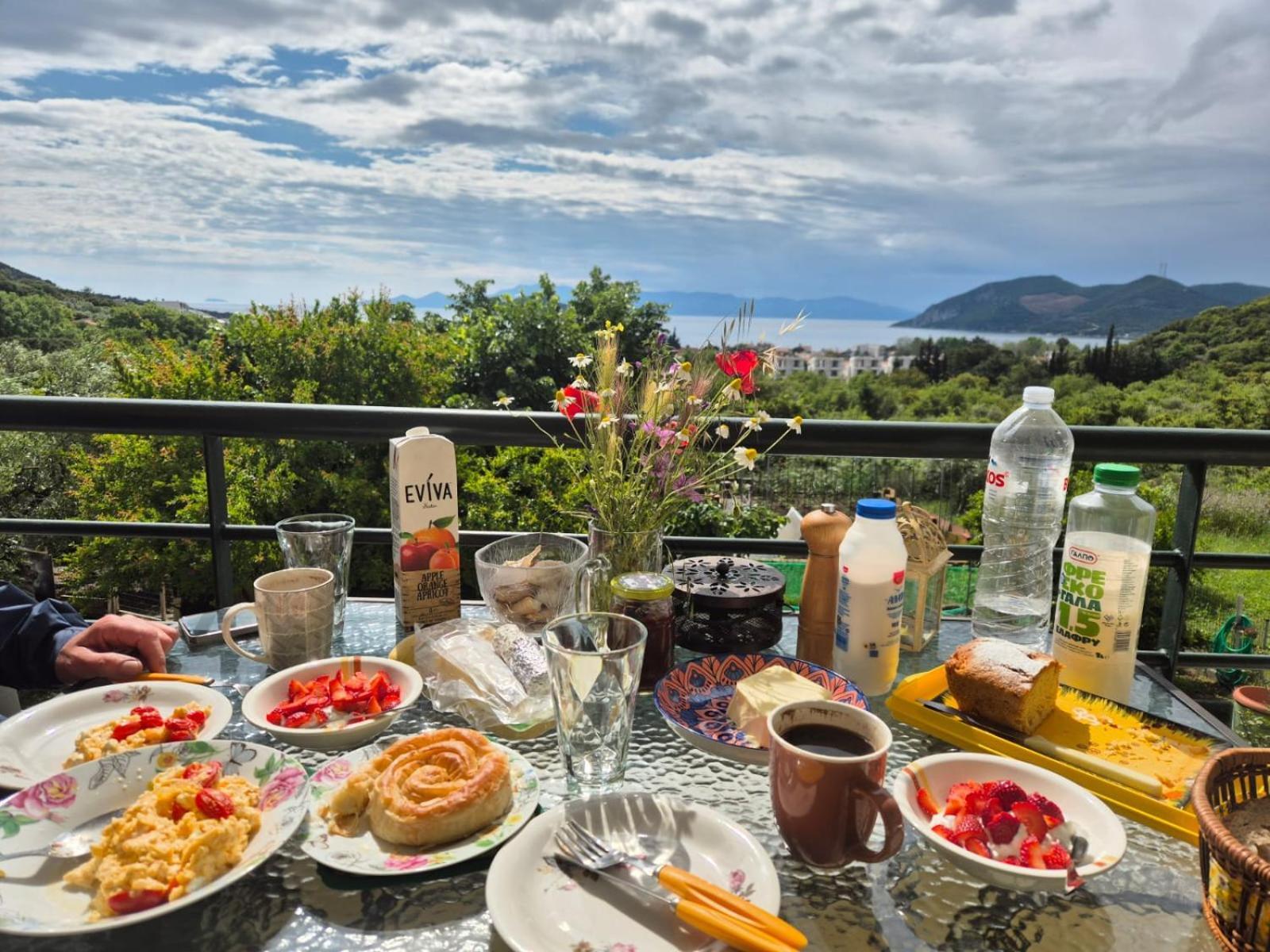 Martha'S Villa Nea Iraklitsa Kültér fotó