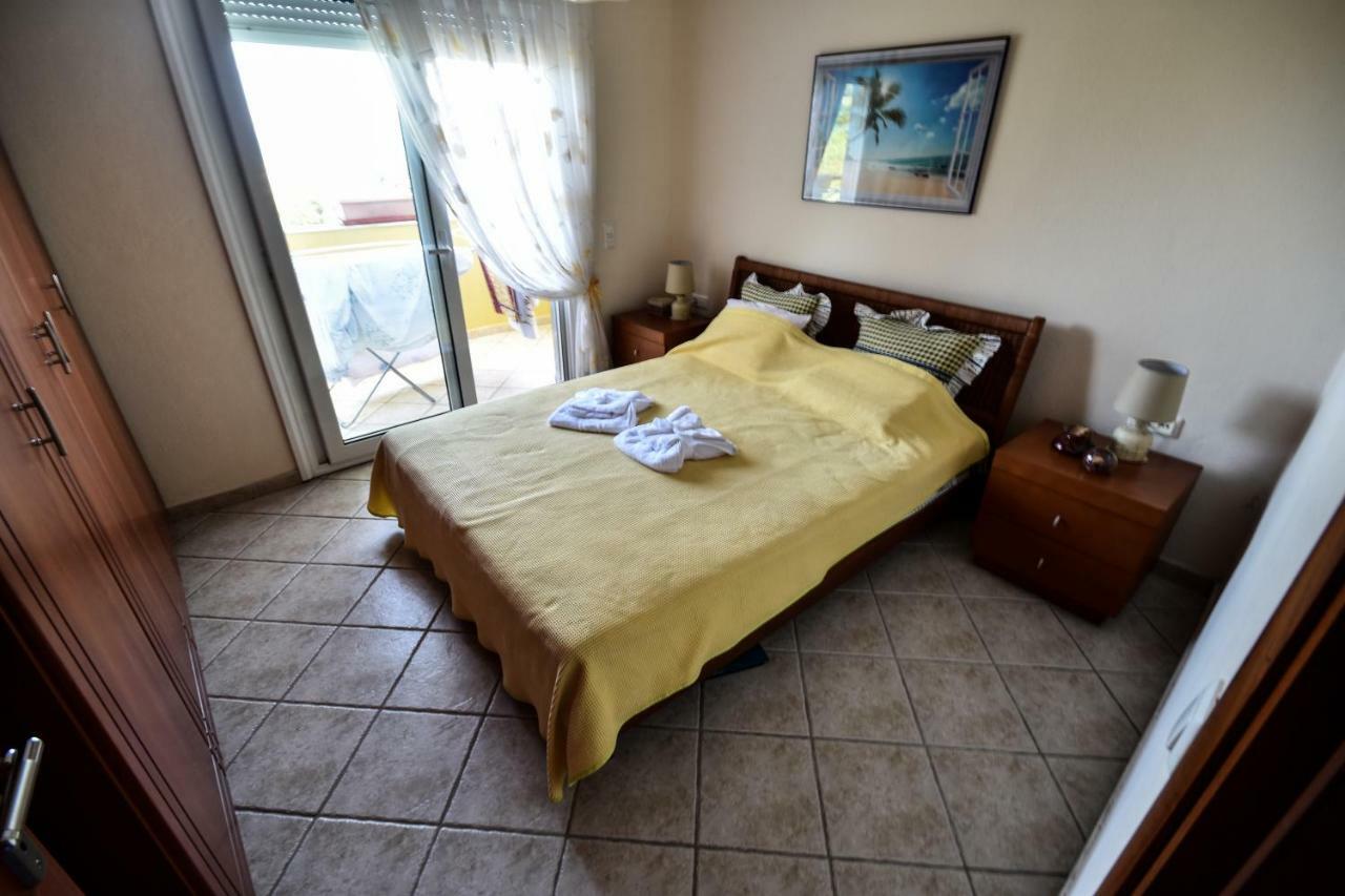 Martha'S Villa Nea Iraklitsa Kültér fotó