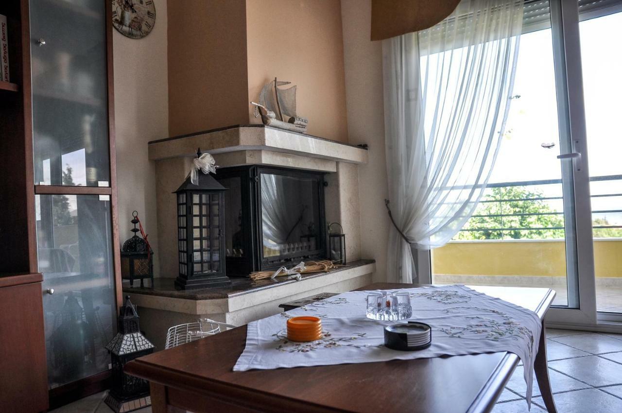 Martha'S Villa Nea Iraklitsa Kültér fotó