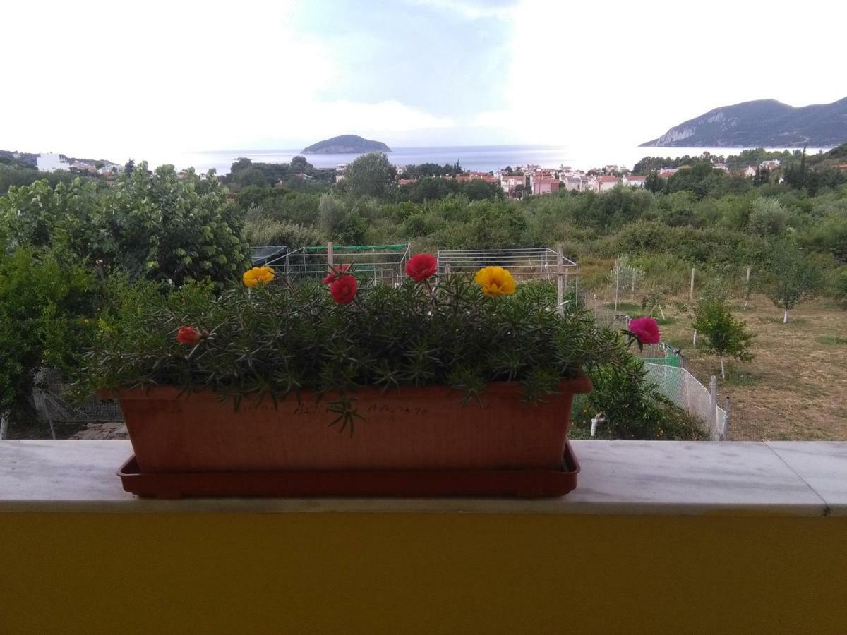 Martha'S Villa Nea Iraklitsa Kültér fotó