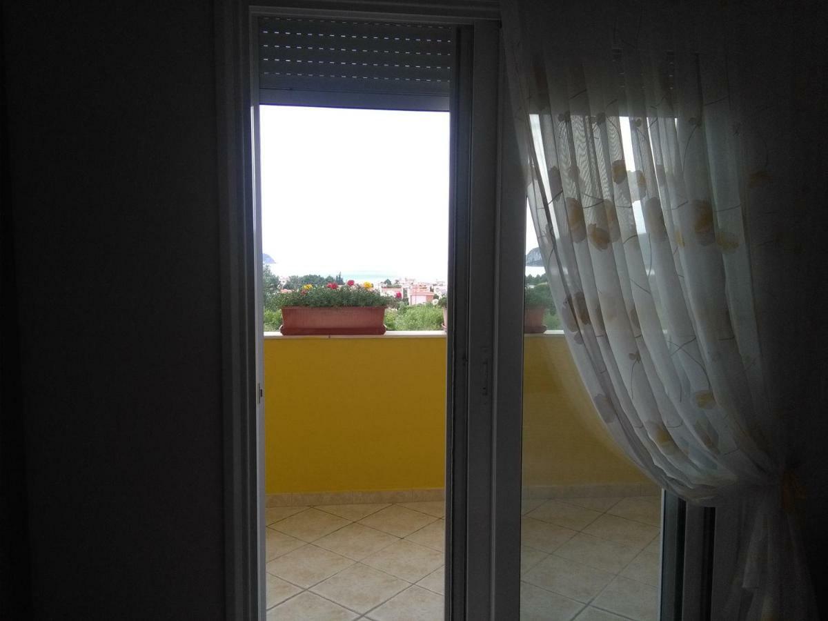 Martha'S Villa Nea Iraklitsa Kültér fotó
