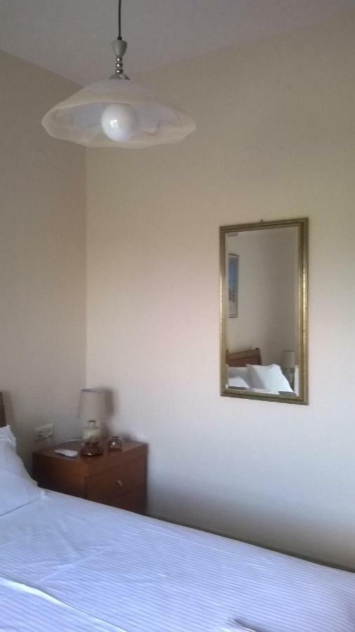 Martha'S Villa Nea Iraklitsa Kültér fotó