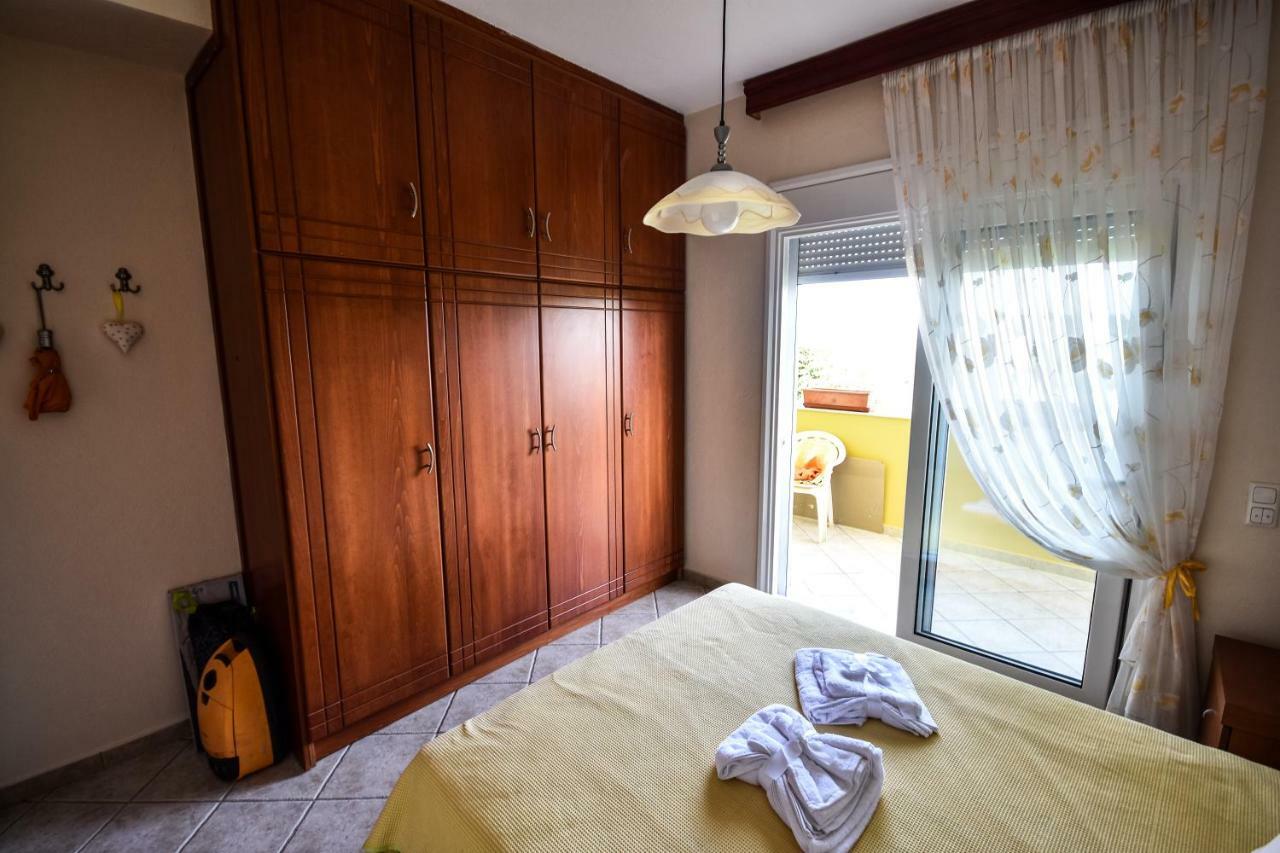 Martha'S Villa Nea Iraklitsa Kültér fotó